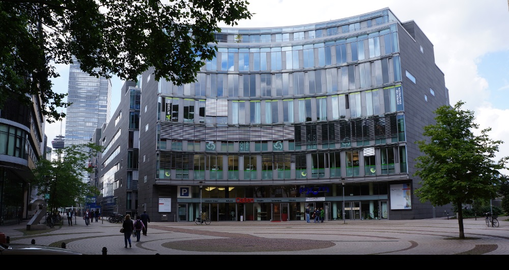 KÖLN MEDIAPARK | ORTHOPÄDIE-FACHGESCHÄFT Ladenfassade: Projektsteuerung für shopcrea